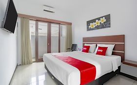 Oyo 3852 Valomia Guest House